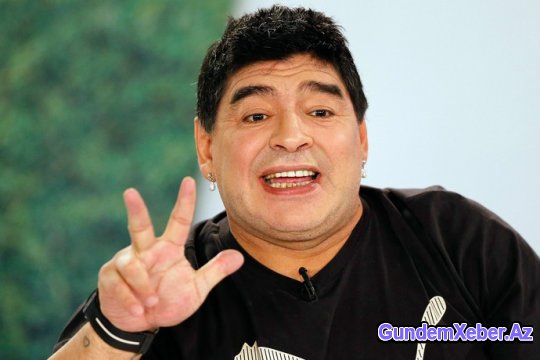 "Pomadalı" Maradona efirə çıxdı (FOTO)