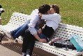 Bakıda polis qızla öpüşən oğlanı saxladı – VİDEO