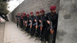 Pakistanda 24 nəfər girov götürülüb