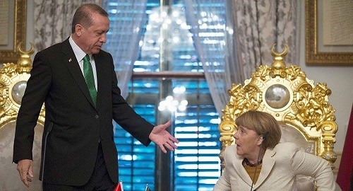 “Merkel Ərdoğana itaət edir”
