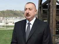 Prezident İlham Əliyev: "25 il müstəqil dövlət kimi yaşayan Azərbaycan bu gün ayaqda möhkəm dayanır"