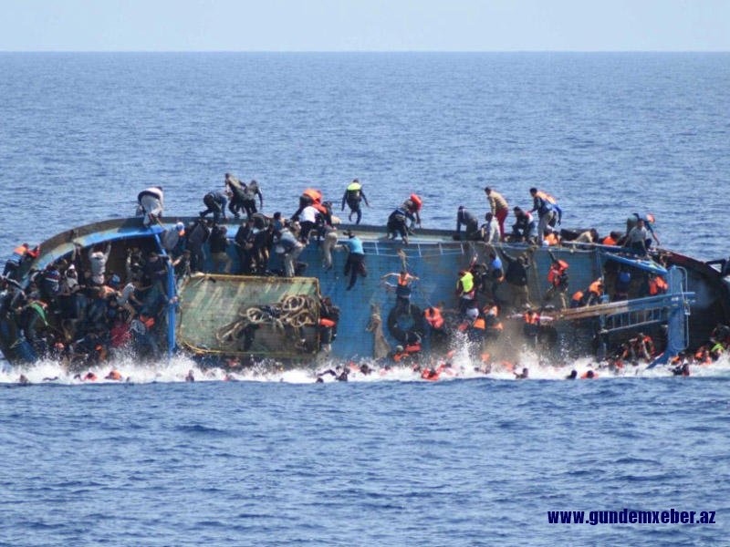 Qaçqınları daşıyan gəmi batdı, 126 nəfər öldü