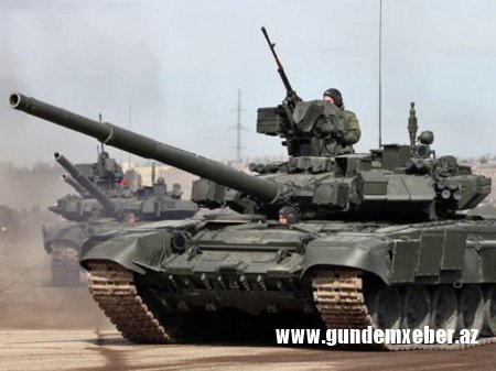 Rusiya yüzlərlə T-90 tankını hara göndərir?