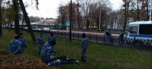 Moskvanın mərkəzində təxminən 200 nəfər saxlanılıb