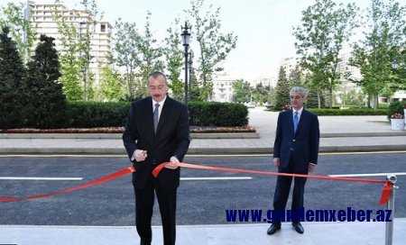 Bakıda Yeni Azərbaycan Partiyasının yeni inzibati binasının açılışı olub.