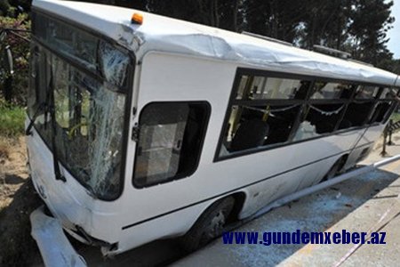 Gürcüstanda avtobusun aşması nəticəsində 20 nəfər yaralanıb