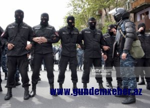 Paşinyanın maskalıları Yerevanda Rusiya şirkətinin ofisinə basqın etdi