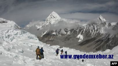 Bir həftədə Everest dağında 7 alpinist ölüb