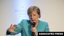 Merkel: Almaniya Brexit-lə bağlı hər hansı nəticəyə hazırdır