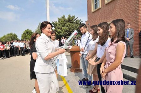 İradə Gülməmmədova BMU-da keçirilən Bilik günündə iştirak edib - FOTOLAR