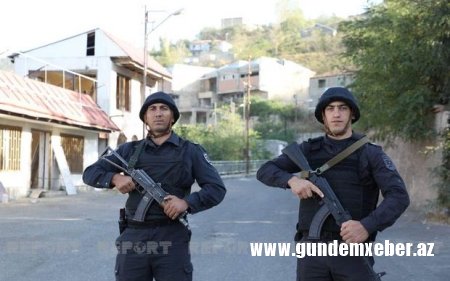 Azərbaycan polisi Laçın şəhərində xidmət başında - FOTO