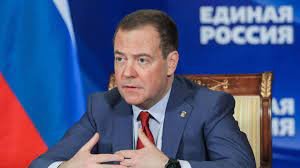 Medvedev: "Rusiya təkcə silah istehsalını genişləndirməyib, həm də düşmənin vəziyyətini öyrənib"