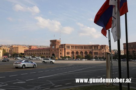 Ermənistan prezidentinin saytından qondarma qurumun adı ilə bağlı söz yığışdırıldı