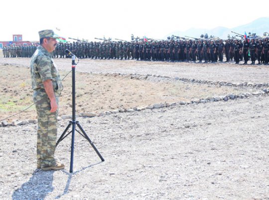 Azərbaycan Ordusunun irimiqyaslı təlimlərindən yeni görüntülər - Fotolar
