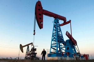 İran neft hasilatının həcmini sanksiya qədərki səviyyəyə çatdırıb
