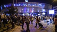 İstanbulun Atatürk aeroportu terrorçuların hücumundan sonra fəaliyyətini bərpa edib