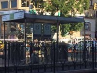 İstanbulda tramvay dayanacağında bomba həyəcanı yaşanıb