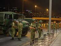 Türkiyədə ordu bütün strateji obyektləri tutdu