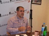Rauf Arifoğlu İctimai Fikir Akademiyasının qonağı oldu: 'Bizdə siyasilərin mətbuatla davranış kültürü yoxdur'
