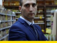 Marketdən rüşvət alarkən həbs edilən Tural Abdullayev kimdir: jurnalist, yoxsa marketoloq?