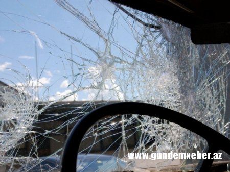 “Mercedes”in aşması nəticəsində dünyasını dəyişmiş sürücü polis işçisi imiş
