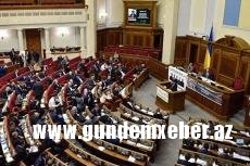 Ukrayna Radasında qalmaqal — Deputat SALONA TÜSTÜ BOMBASI ATDI