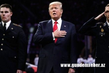 Donald Tramp ABŞ himninin sözlərini unutdu - Video