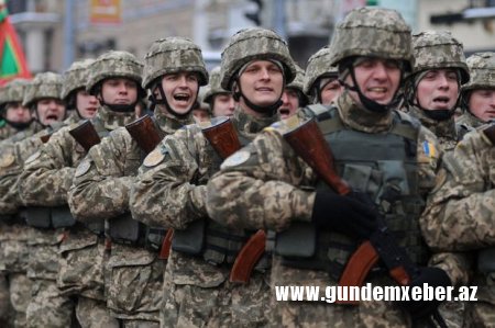 Ukrayna ordusu tam döyüş hazırlığı vəziyyətinə gətirildi
