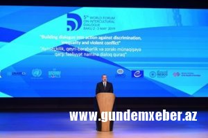 İlham Əliyev və xanımı V Ümumdünya Mədəniyyətlərarası Dialoq Forumunun açılışında