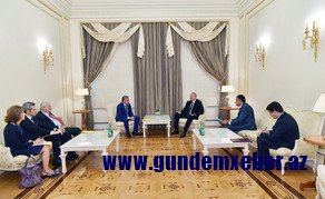 Prezident İlham Əliyev Fransa Senatının Fransa-Qafqaz dostluq qrupu sədrini qəbul edib