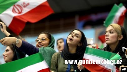 İranlı qadınlara kişi futbol oyunlarını izləməyə icazə veriləcək