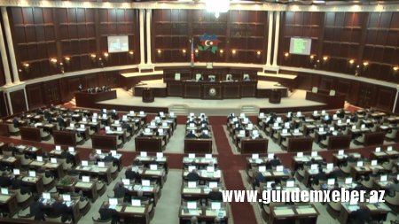 Dekabrın 2-də deputatlar parlamentin buraxılması məsələsini müzakirə edəcəklər