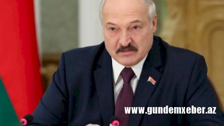 Lukaşenko mitinqləri dağıdan 300-dən artıq polisi mükafatlandırdı