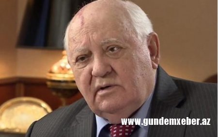 Qorbaçov: “Lukaşenko fəhlələrdən dəstək istəməliydi, gecikdi...”
