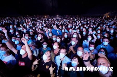 5000 nəfərlik konsert təşkil edib koronavirusun yayılma riskini yoxladılar