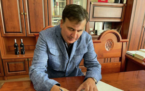 Saakaşvili tibbi yardıma razılıq verdi