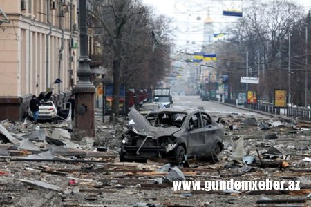 TƏCİLİ: Ukraynada içində azərbaycanlılar olan maşın raketlə vuruldu, ölən var