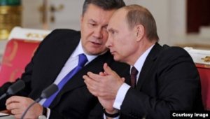 Yanukoviç Zelenskini Rusiya ilə sülh razılaşması əldə etməyə çağırıb