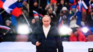Putin kütləvi mitinqdə Rusiyanın Ukraynada qalib gələcəyini bildirib