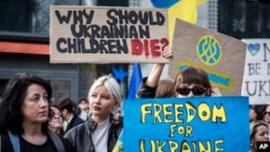 Etirazçılar Brüssel küçələrində NATO və Aİ-nin Ukrayna müharibəsinə müdaxiləsini tələb edib