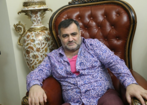 Maqsud Mahmudov 850 min manatlıq qızılımı aparıb banka qoyub