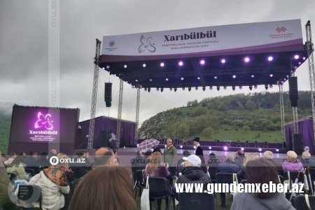 İlham Əliyev və Mehriban Əliyeva Şuşada “Xarıbülbül” Festivalında - FOTO