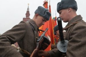 Sovet ordusunu acından ölməkdən qurtaran və onu silahla təmin edən “lend-liz”-Ukraynaya necə yardım edəcək?