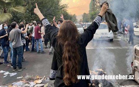 İranda hakimiyyətin cinsi ayrı-seçkiliyinə etiraz: “Qadın, Azadlıq, Həyat!” - ŞƏRH