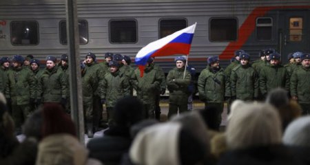 Putin Rusiya ordusunun 1,5 milyon hərbçiyə çatdırılmasını təsdiqləyib