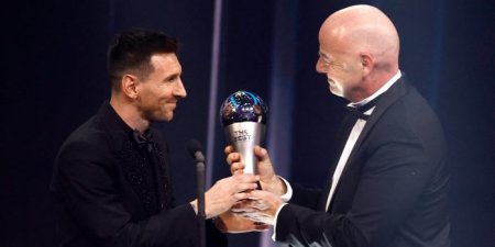 Messi FİFA tərəfindən ilin ən yaxşı oyunçusu seçildi
