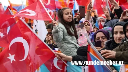 Ərdoğan və Kılıçdaroğlu prezidentlik üçün sərt seçimlər təklif edir