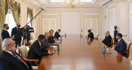 Prezident İlham Əliyev Slovakiya parlamentinin sədrini qəbul edib - Yenilənib