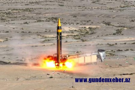 İran uzaqmənzilli ballistik raketi uğurla sınaqdan keçirib