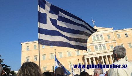 Yunanıstan parlamenti eynicinsli evlilik qanununu təsdiqlədi